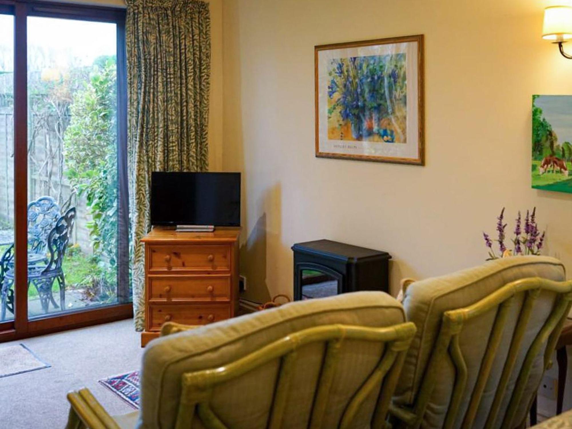 Honeysuckle Cottage North Mundham 외부 사진