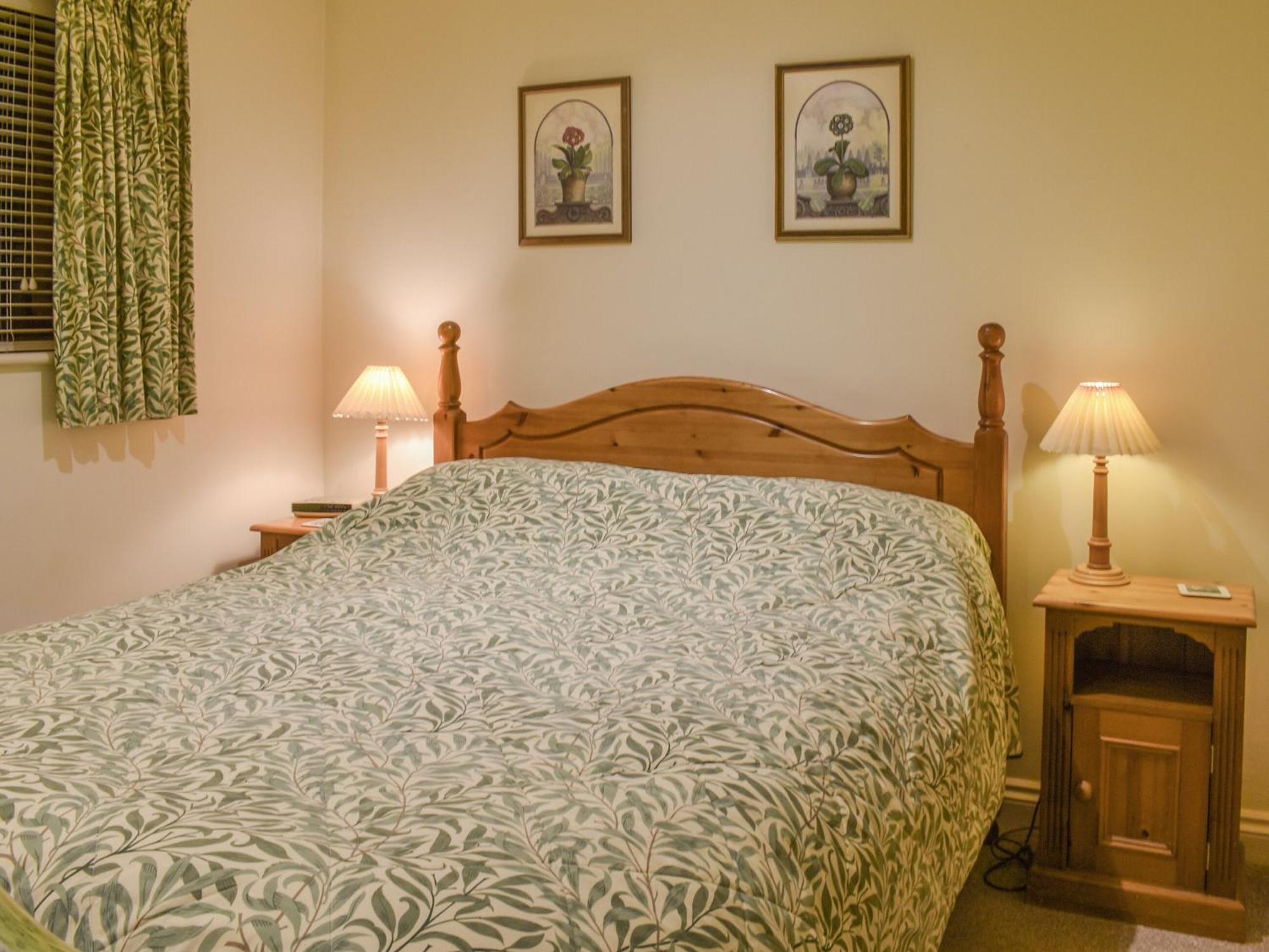 Honeysuckle Cottage North Mundham 외부 사진